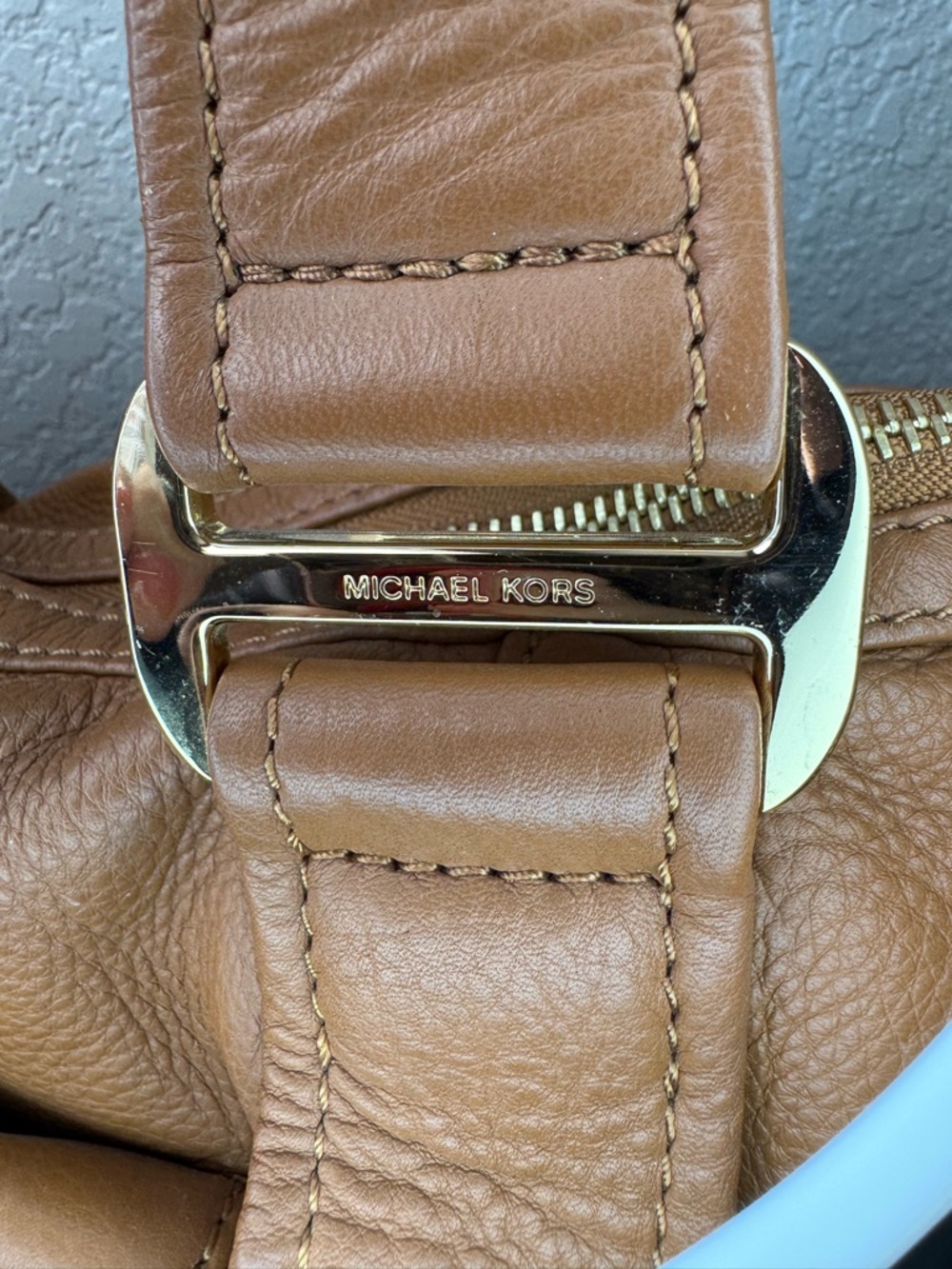 Michael Kors Pebbled Leather Shoulder Bag Brown Crossbody Gold Hardware - Picture 3 of 11